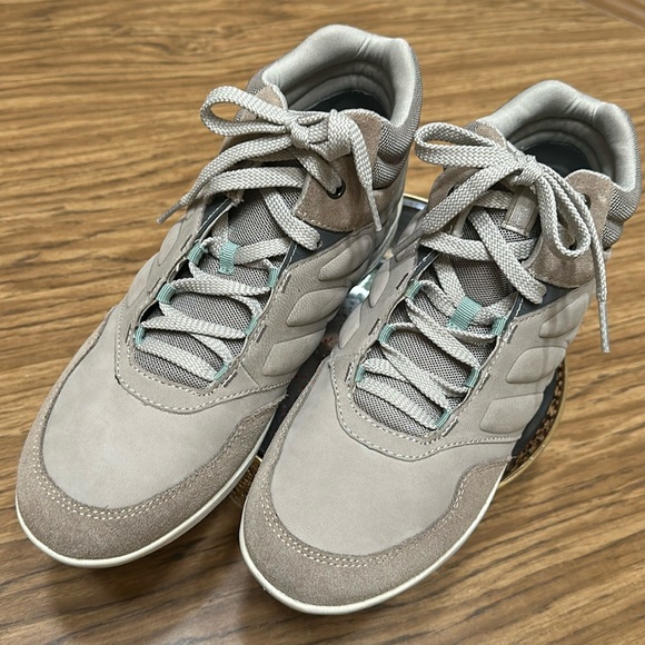 Easy Spirit Shoes - Easy Spirit Size 9M Tan Leather/Suede/Textile Boot Excellent condition